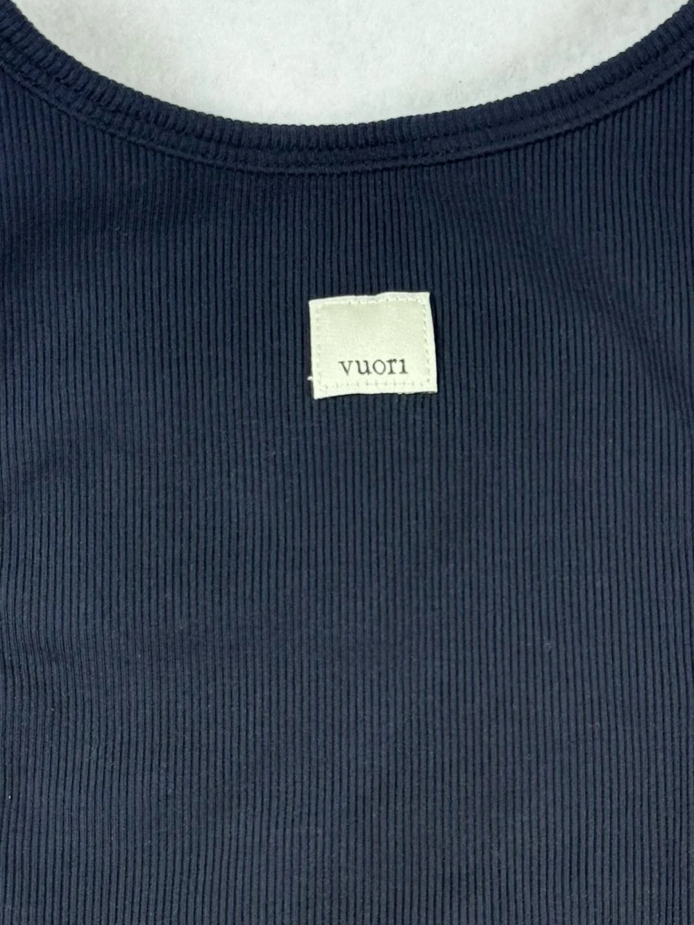 Vuori Ribbed Shelf Bra Tank Top Black Athleisure Medium - Picture 3 of 5